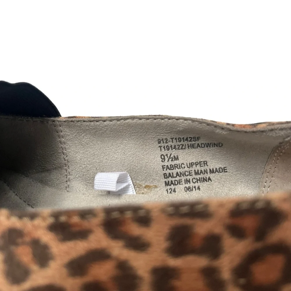 Mountain Sole Womens 9.5 Brown Leopard Print Headwind Slip On Wedge Mule Loafers